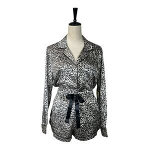BB Dakota New Satin PJ Set Button Top Shorts Animal Print Women’s Size Medium